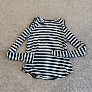 long sleeve shirt shoulder less abercrombie top